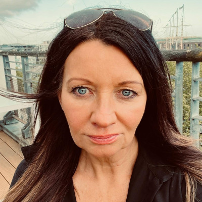 Louise Cummins